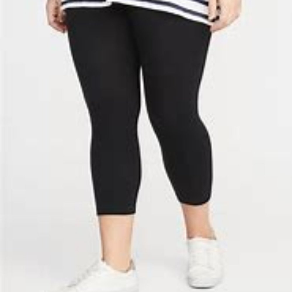 Old Navy Womens Plus Size Black High-Waisted Crop Leggings (4X)